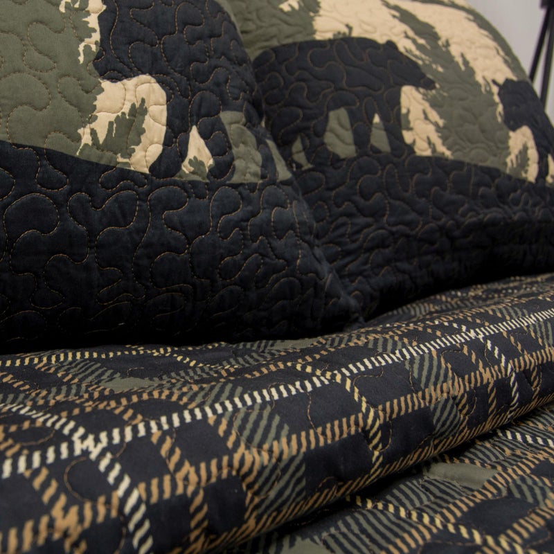 Donna Sharp Twin Quilt - Bear Walk Plaid Lodge Quilt with Bear Pattern - Machine Washable - Image 5